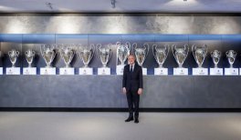 Sala de trofeos del Real Madrid con las 15 Copas de Europa