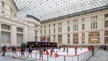 Pista de hielo de la Galería de Cristal del Palacio de Cibeles  Autor: Álvaro López  © Madrid Destino