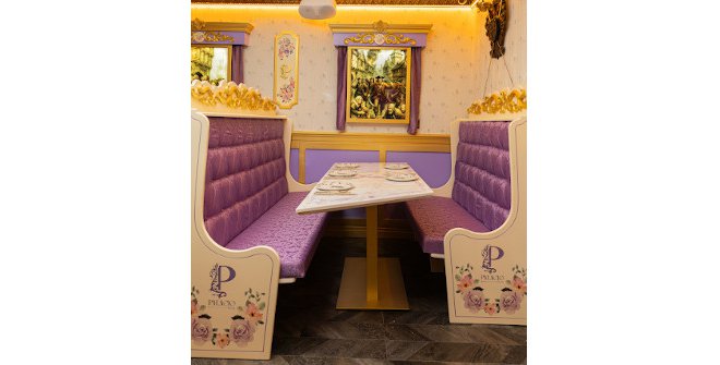 Palacio by Lola