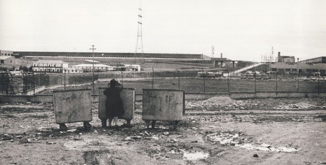 Fotografía del rodaje de la película La ciudad es nuestra de Tino Calabuig, 1974