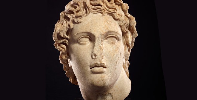Cabeza al estilo de Alejandro Magno, mármol, siglo II, Imperio romano © Trustees of the British Museum