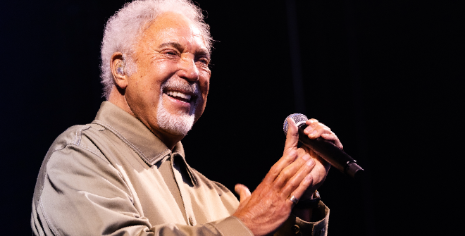 Tom Jones © Robin Clewley