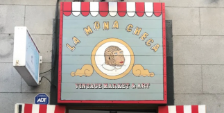 La Mona Checa Vintage
