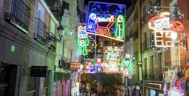 Luces de Navidad diseñadas por alumnos de Primaria. Navidad Madrid 2024