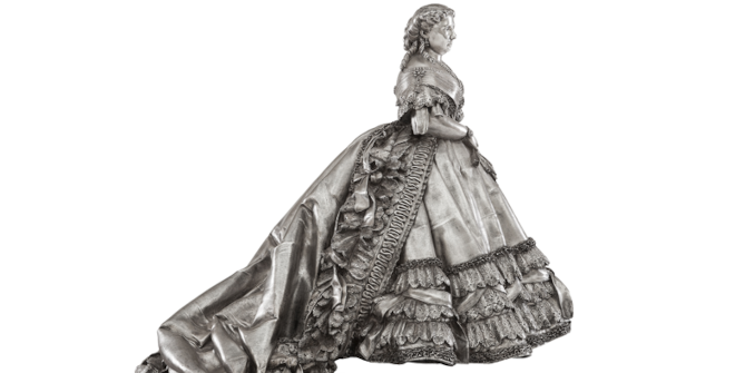 La reina Isabel II. Françoise Willème. H. 1865. Galvanoplastia de plata sobre cobre, 53 x 67 x 68 cm. Patrimonio Nacional