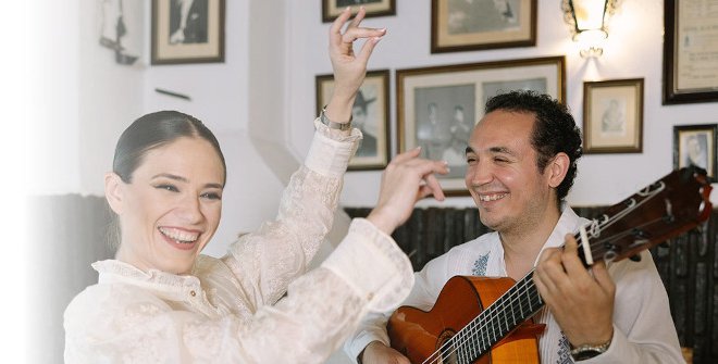 Salomé Ramírez, Álvaro Mora