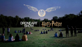DroneArt Show: Harry Potter™ © & ™ Warner Bros. Entertainment Inc. Derechos de publicación © JKR DroneArt Show: Harry Potter™ © & ™ Warner Bros. Entertainment Inc. Derechos de publicación © JKR