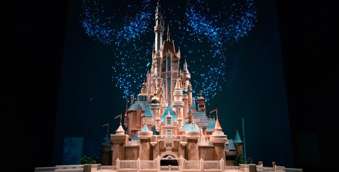 Disney The Exhibition. Linus Harwig. Maqueta de Castle of Magical Dreams para Hong Kong Disneyland® Park, expuesto en la galería Tu Mundo Disney. Un Día en los Parques de la exposición. Copyright: © Disney