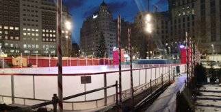 Pista de hielo de Plaza de España de Madrid en la Navidad 2021-2022