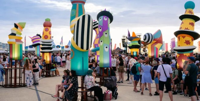 El café del sombrerero loco. Compañía Picto Facto