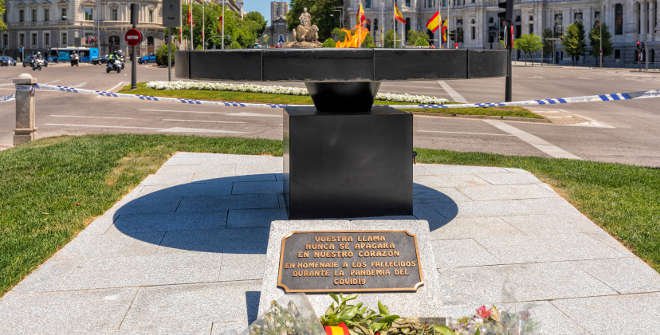 Monumento en recuerdo de las víctimas de la pandemia del Covid - 19. © Madrid Destino