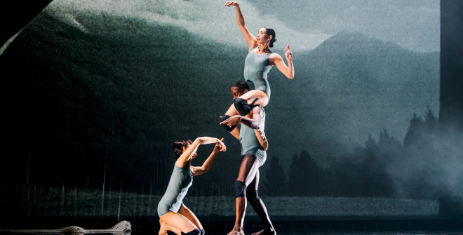 Imagen de 'Last and First Men', de la compañía Neon Dance. ©Miles Hart Photography