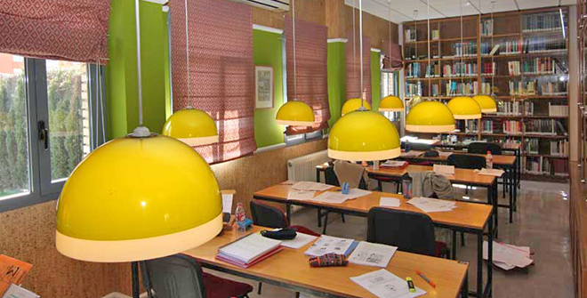 Colegio Mayor Santa Mónica