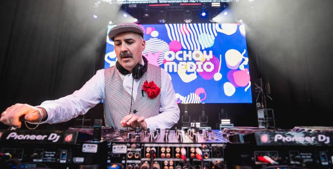 FLASHBACK CON OCHOYMEDIO DJ SET. Jardines de las Vistillas. Fiestas de San Isidro 17 de mayo 2026