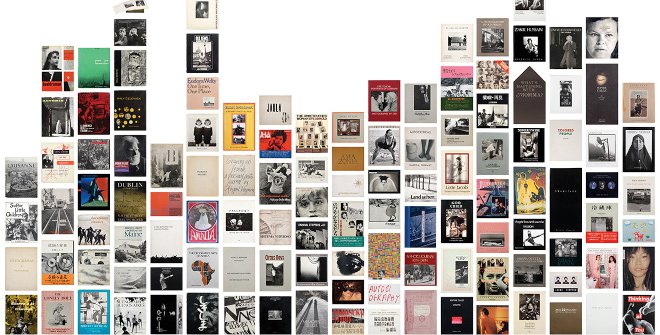 What They Saw: Historical Photobooks by Women, 1843–1999 (Nueva York, 10×10 Photobooks, 2021), imagen de cubierta. Diseño: Ayumi Higuchi. Fotografía: Jeff Gutterman