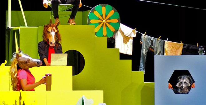 Komunumo, un vuelo entre generaciones