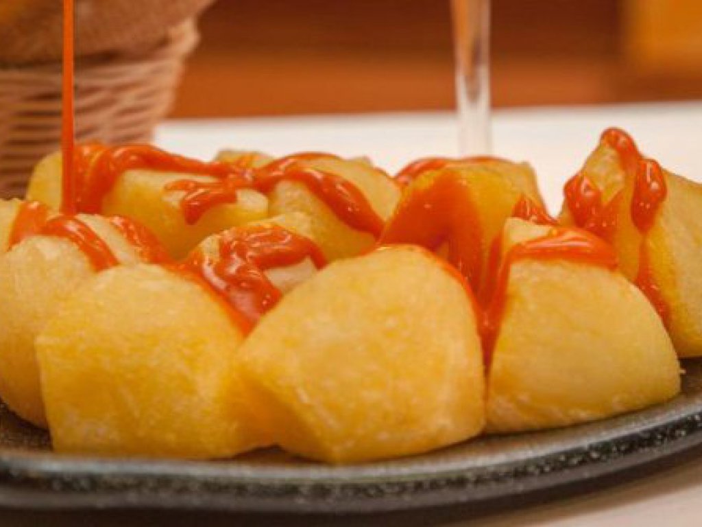 Bravas