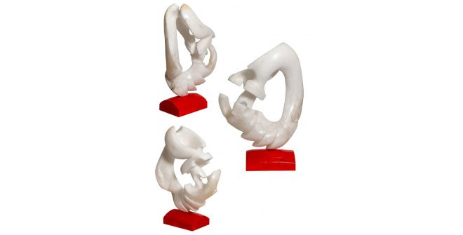 Adolfo Alcaide Hervás. Espuma marina. Talla directa en piedra. 40 x 19 x