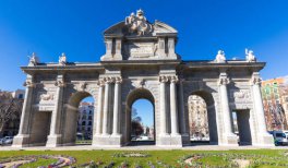 Plano general de la Puerta de Alcalá. Autor: Álvaro López del Cerro © Madrid Destino Plano general de la Puerta de Alcalá. Autor: Álvaro López del Cerro © Madrid Destino