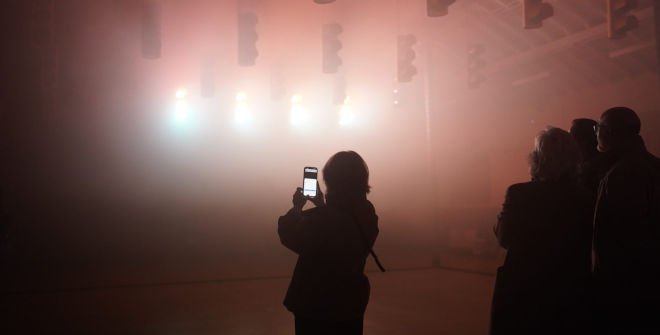 Trànsit, ubicada en la Nave de Terneras – Matadero Madrid, es una instalación de cabosanroque y Studio Animal. LuzMadrid. Festival Internacional de Luz de Madrid 2026. Foto: Esther Vázquez. © Madrid Destino
