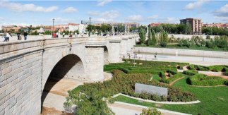 Puente de Toledo sobre Madrid Río