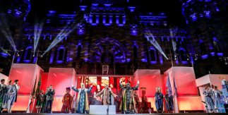 Los Reyes Magos en la plaza de Cibeles tras la Cabalgata de Reyes Madrid 5 enero 2024
