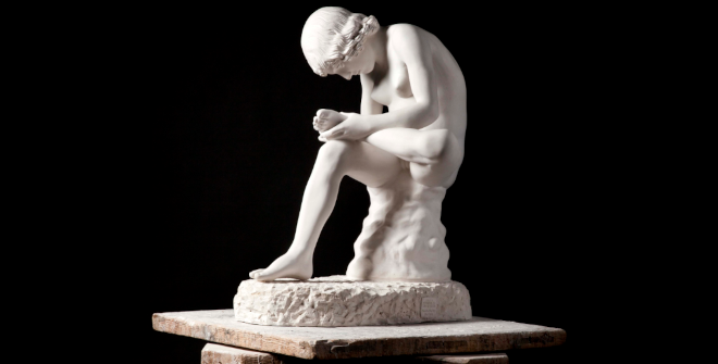 La niña de la espina, Mateo Maté, 2016, vaciado escayola. Colección Lucía Garrido Pérez-Fernández y José David Pérez Fernández. Foto: Paco Gómez