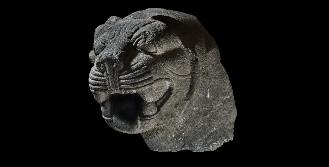 Cabeza de basalto gris de un león rugiente, siglo IX a. de C., Carcamís (frontera entre Siria y Turquía). 1927,1114.5 © The Trustees of the British Museum