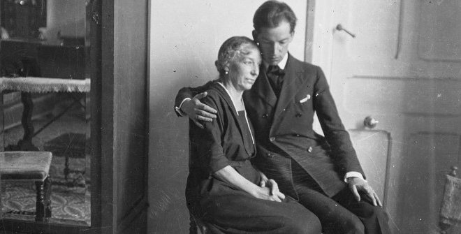 Anónimo, Clotilde viuda con su hijo, ca. 1923. Museo Sorolla, n.º inv. 85610 [186459]