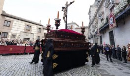 Salida procesional de la Hermandad Sacramental y Cofradía de Nazarenos del Santísimo Cristo de la Fe y del Perdón, María Santísima Inmaculada, Madre de la Iglesia y Arcángel San Miguel ‘los Estudiantes’. 13 de abril de 2025