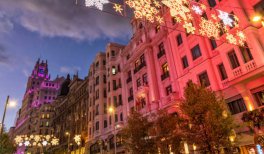Luces de la Gran Vía. Navidad Madrid 2025. Foto: Álvaro López © Madrid Destino Luces de la Gran Vía. Navidad Madrid 2025. Foto: Álvaro López © Madrid Destino