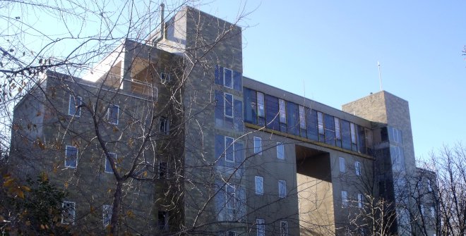 Colegio Mayor César Carlos