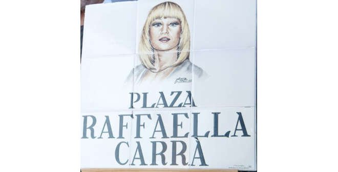 Raffaella Carrà tiene ya su plaza en Madrid, situada frente a los números 43 y 45 de la calle de Fuencarral