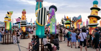 El café del sombrerero loco. Compañía Picto Facto