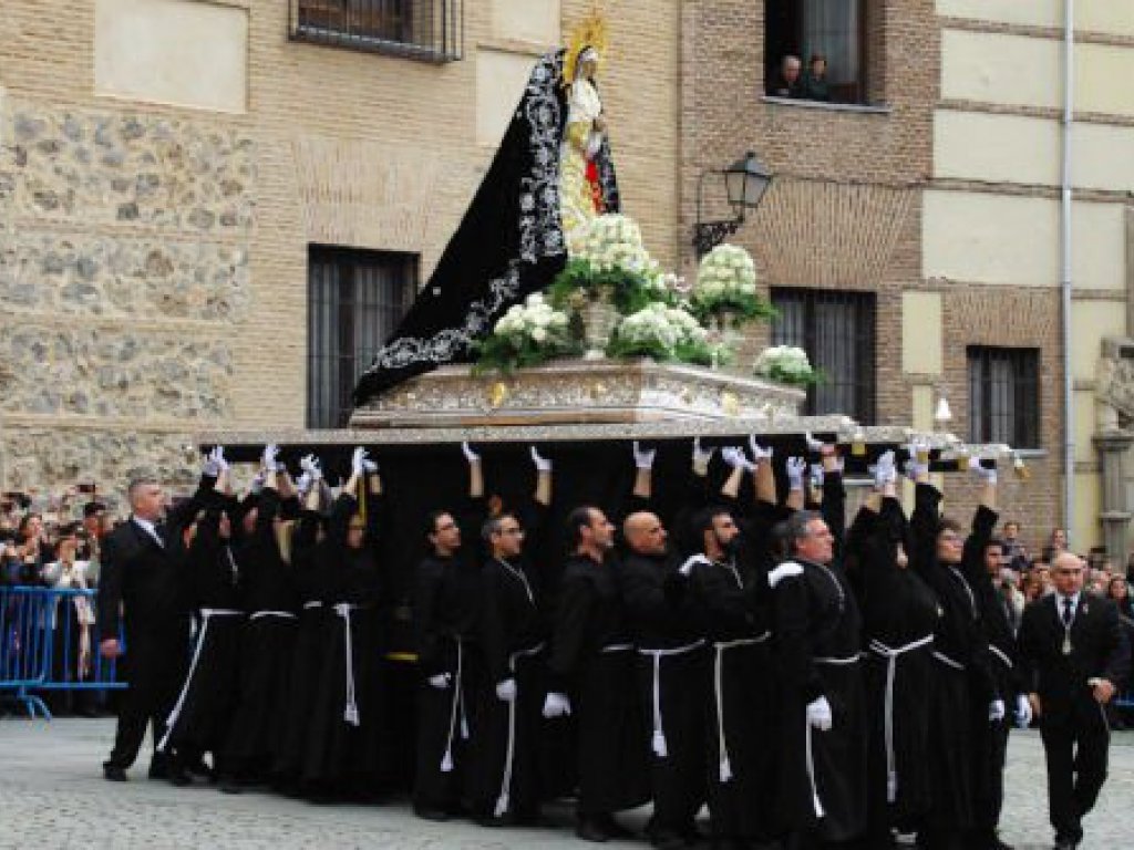 Procesión de la Real e Ilustre Congregación de Nuestra Señora de la Soledad y Desamparo