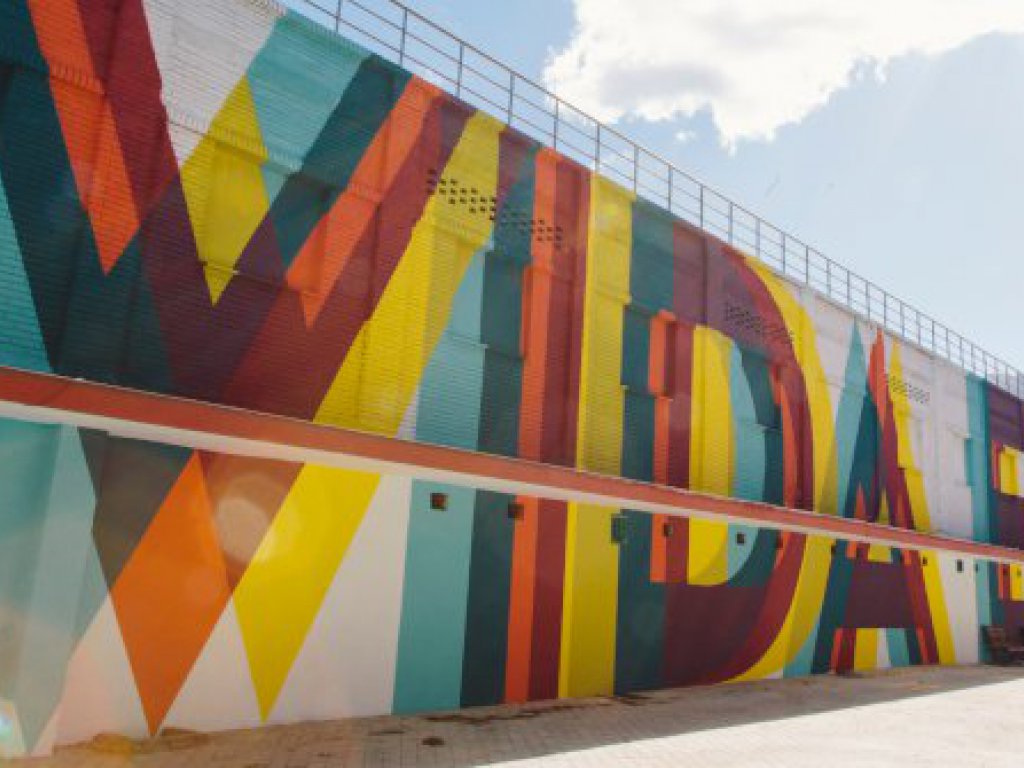 Arte urbano en Madrid - La vida es movimiento