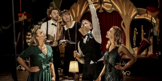 Circus Ronaldo. Swing © Frauke Verreyde