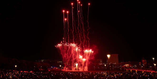 Fuegos artificiales en la Fiesta del Año Nuevo Chino del Dragón en el parque de Pradolongo. 10 de febrero de 2024