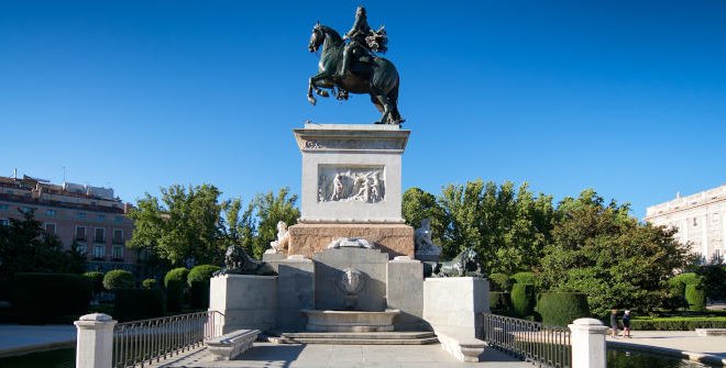 Monumento a Felipe IV ©2018 Antonello Dellanotte